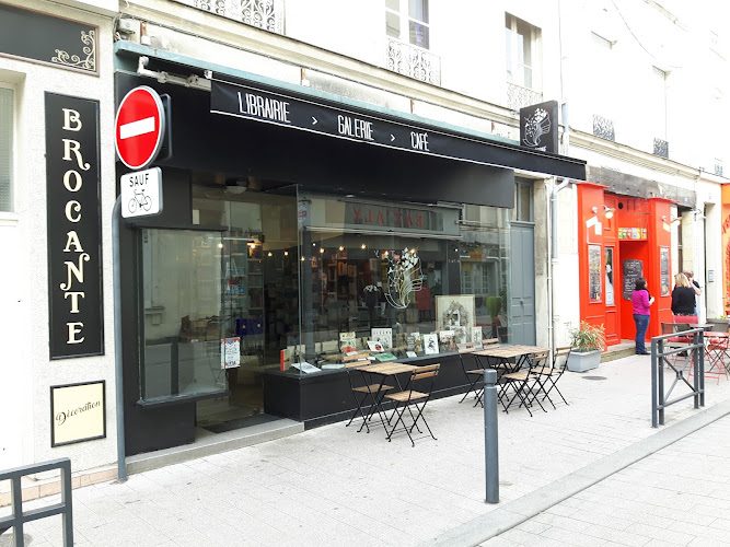 Myriagone - librairie, galerie d'art et café à Angers - Cafés-librairies & salons de thé littéraires - Angers
