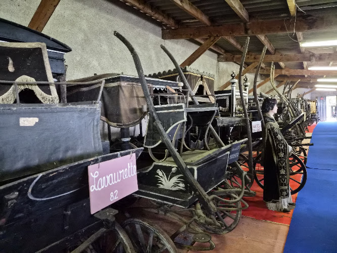 musée du corbillard et de l'attelage — Cazes-Mondenard