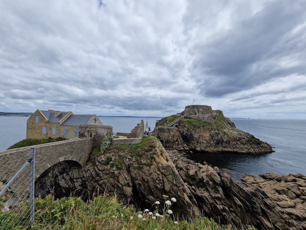 Accro-rocher du Fort de Bertheaume