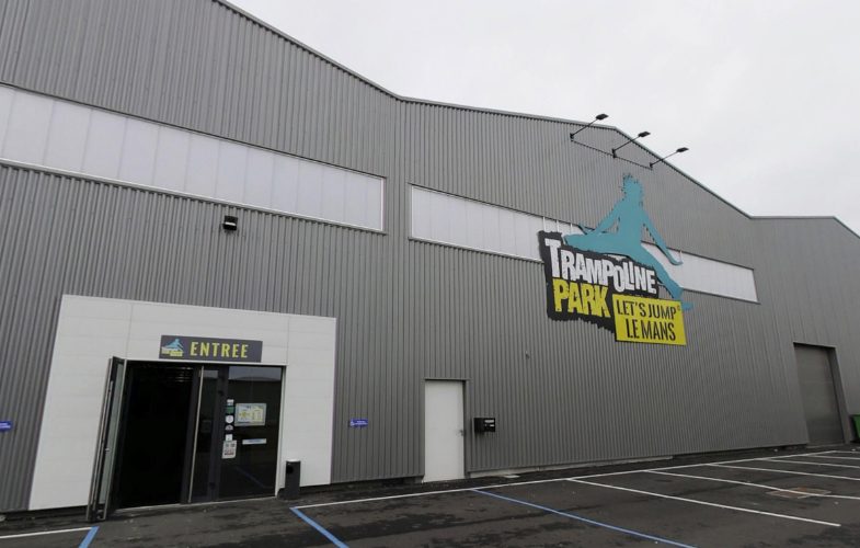 Trampoline Park Le Mans — Session de Trampoline Park pour Enfants et Adultes — La Chapelle-Saint-Aubin
