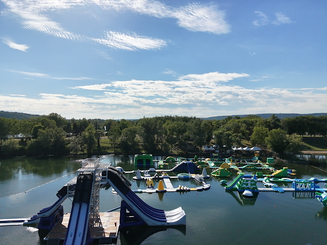 aquajump27 — Parc aquatique — Poses