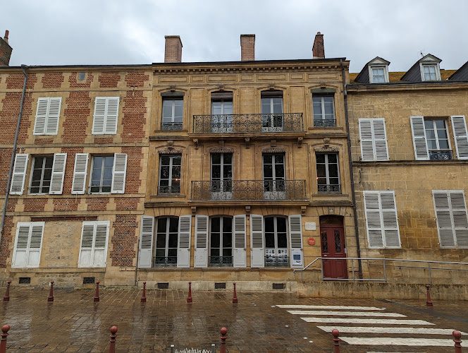 La Maison des Ailleurs — Charleville-Mézières