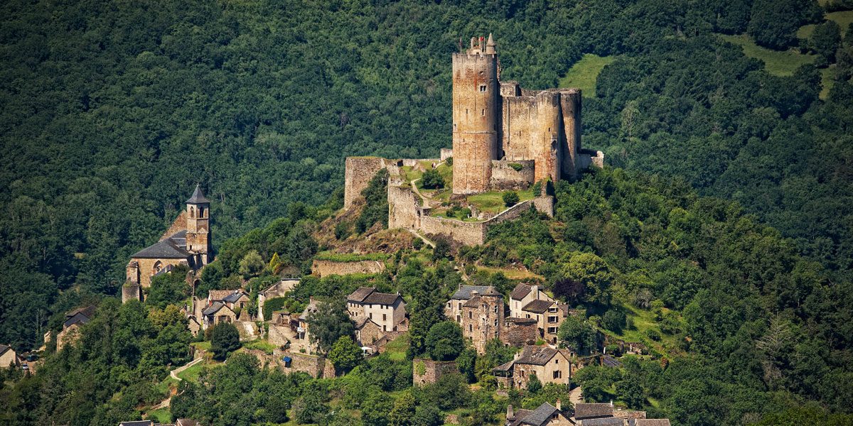 Forteresse Royale de Najac — Visiter un château — Najac