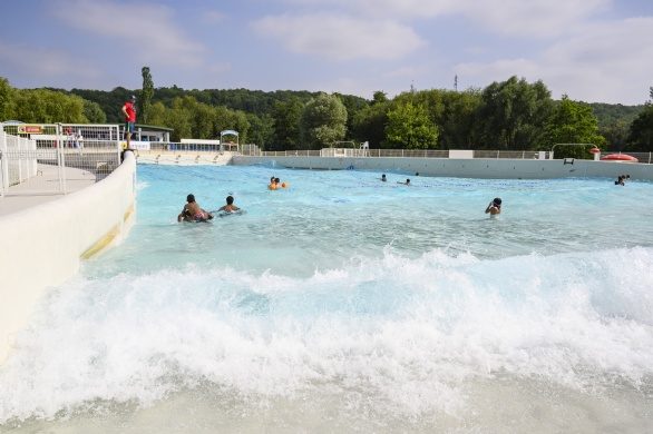 Piscine à vagues – Île de loisirs d’Étampes — Parc aquatique — Étampes