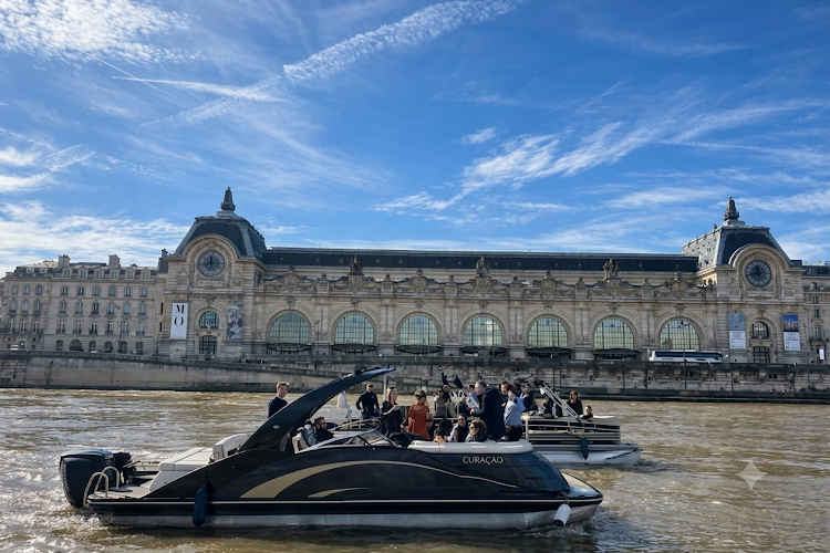 Curacao bateau privé - Croisière Privée sur la Seine à Paris
