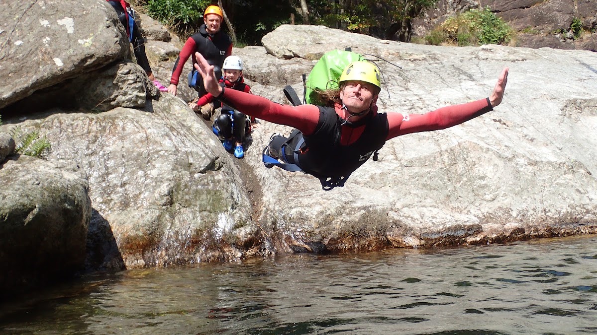 Terre Liquide / Canyoning