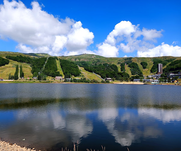 Lac des Hermines — Pêche en rivière et en lac — Besse-et-Saint-Anastaise