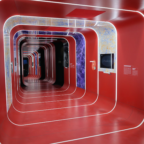 Planétarium — Dômes géodésiques & observatoires — Vaulx-en-Velin