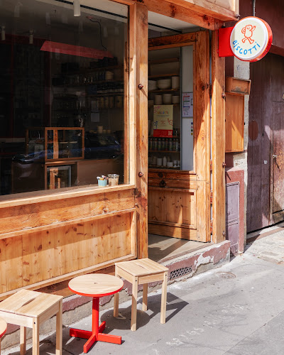 Biscotti - Café et Atelier de Céramique