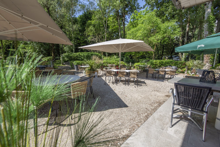 Location de rosalie autour du lac de Divonne - Joy's Club — Divonne-les-Bains