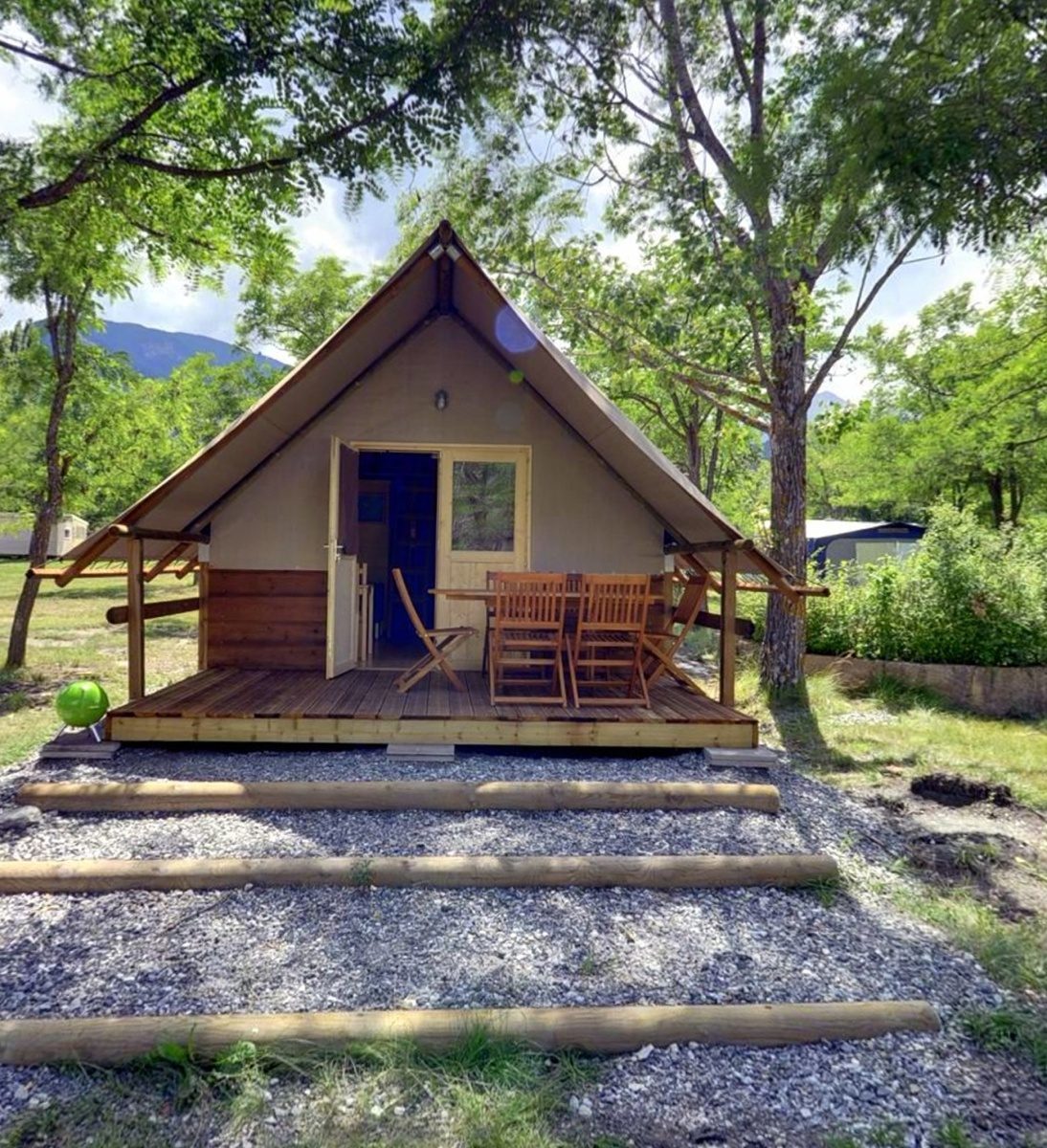 Camping Le Petit Liou — Écolodges & chalets nature — Baratier