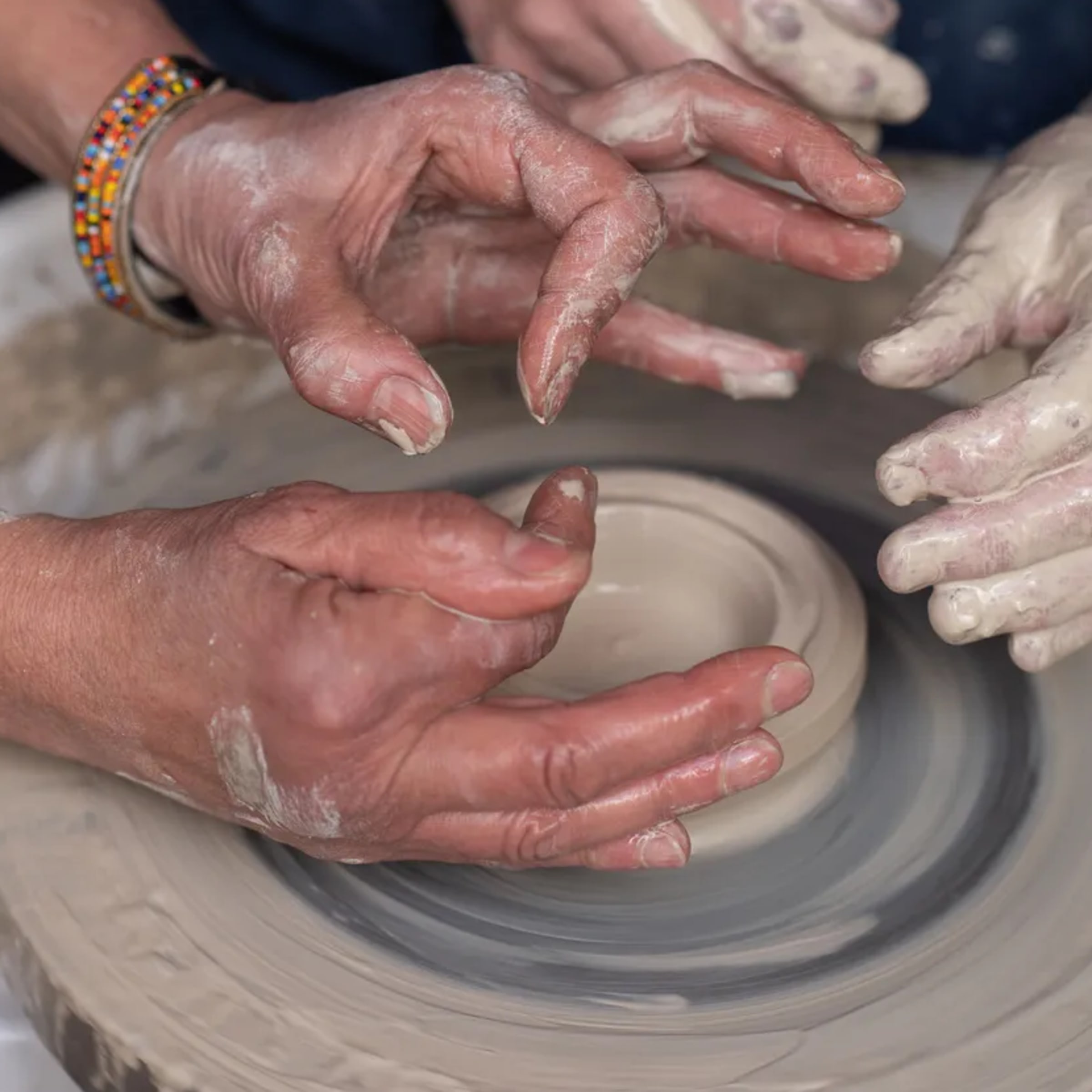 Atelier d'initiation à la poterie technique Raku à Brest