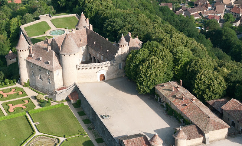 Château de Virieu — Visiter un château — Val-de-Virieu