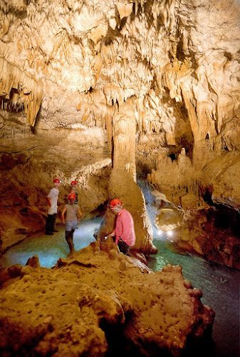 Grotte Célestine - 400 m de rivière souterraine en bottes et casque sous Rauzan — Visite de grottes & gouffres — Rauzan