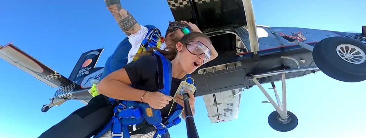 FUN PARACHUTISME ALBI - Saut en Parachute Albi Toulouse Occitanie — Saut en Parachute - Tandem — Le Sequestre
