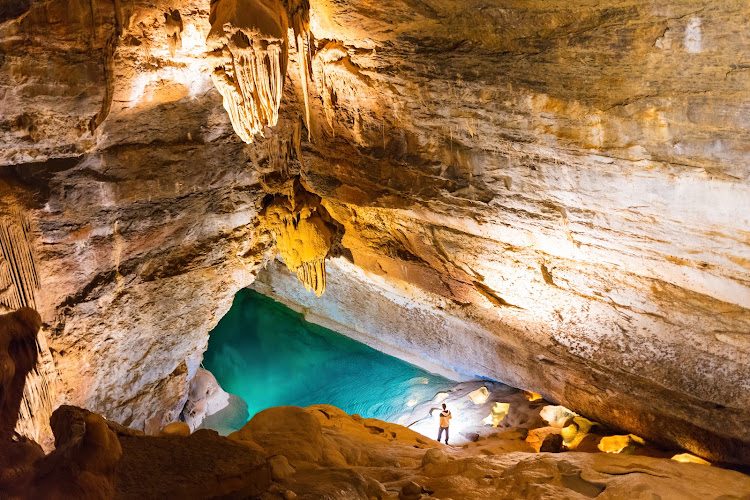 Grotte de Trabuc - les 100 000 Soldats et une heure dans une grotte vivante — Visite de grottes & gouffres — Mialet