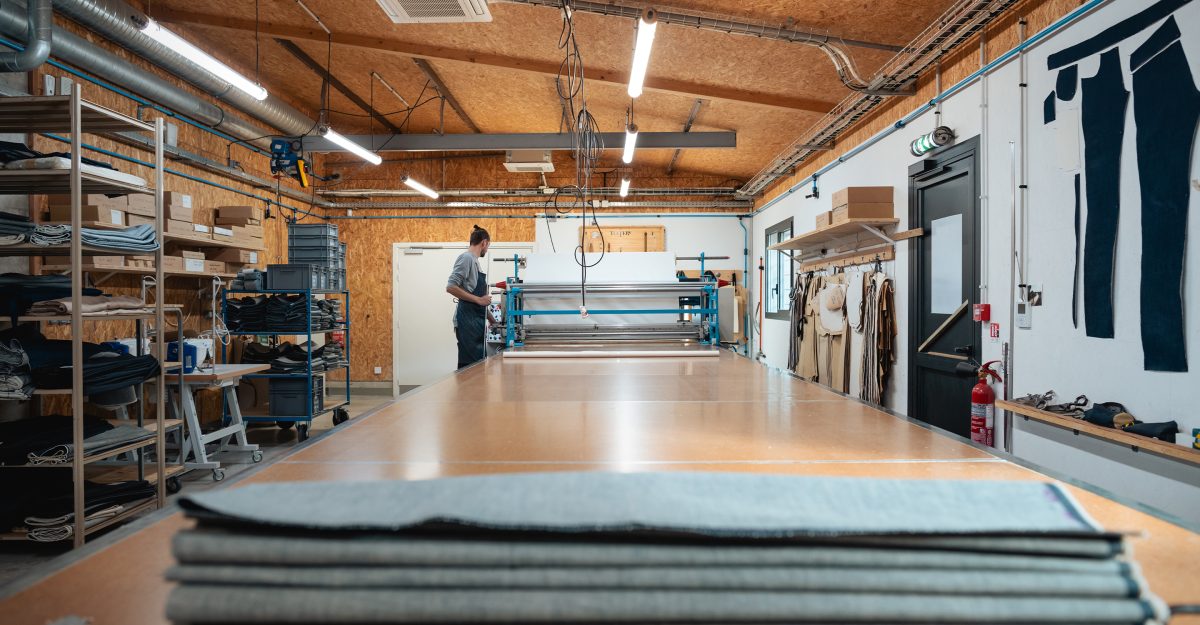 Atelier Tuffery — voir fabriquer un jean français dans la manufacture des Cévennes — Visite de manufactures & ateliers d'artisans — Florac Trois Rivières
