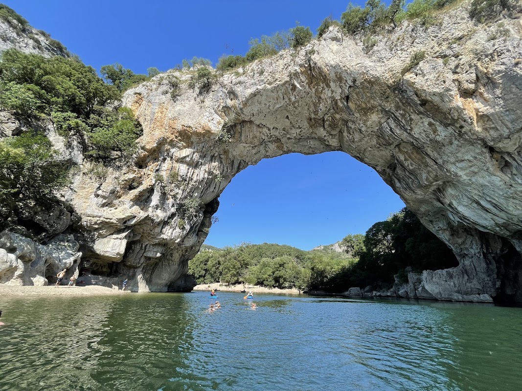 Rivière et Nature - Canoë Ardèche — Canoë - Kayak — Vallon-Pont-d'Arc
