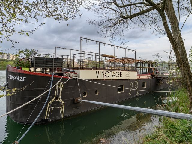 Vinotage – Péniche à vins à Avignon