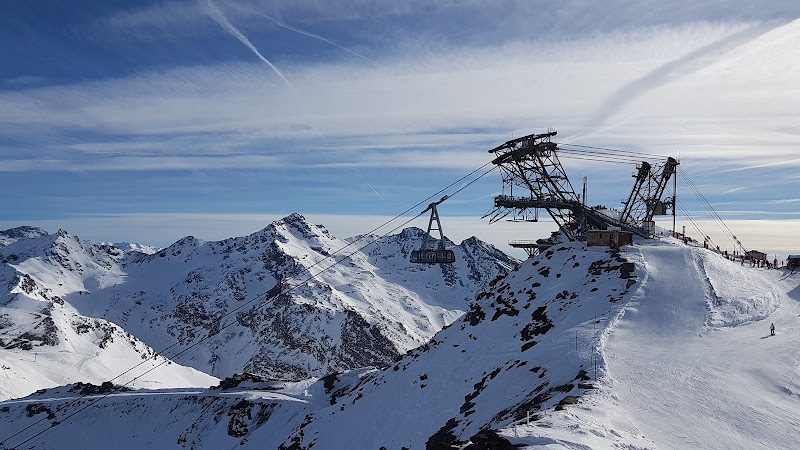 Cime Caron - téléphérique et rooftop panoramique à 3 200 m — Panoramas exceptionnels — Les Belleville