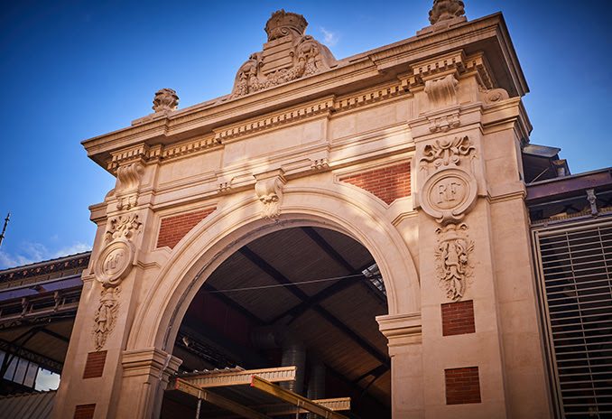 Les Halles de Béziers — Food halls & halles gourmandes — Béziers