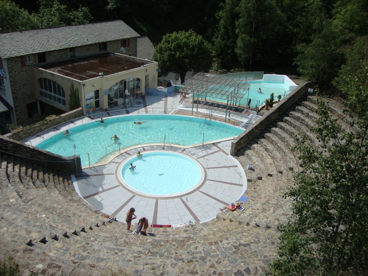 Bains de Saint-Thomas - eaux chaudes des Pyrénées — Fontpédrouse