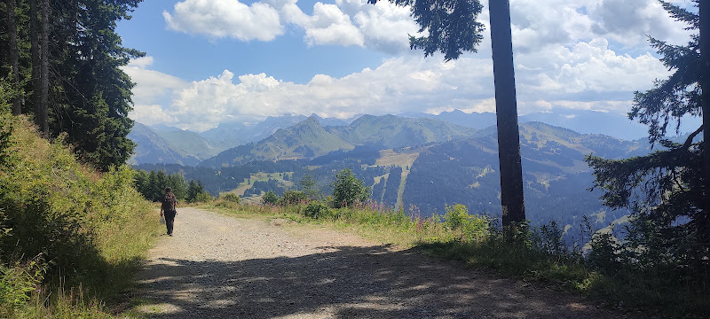 Ancienne route de Saint-Jean-D’Aulps à Morzine — Randonnée pédestre — Essert-Romand