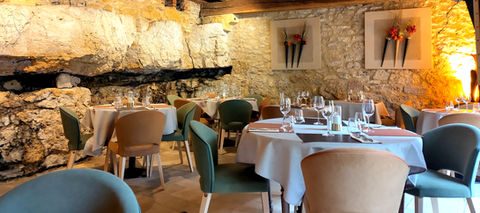 La Petite Tonnelle — Repas dans une grotte aménagée — Beynac-et-Cazenac