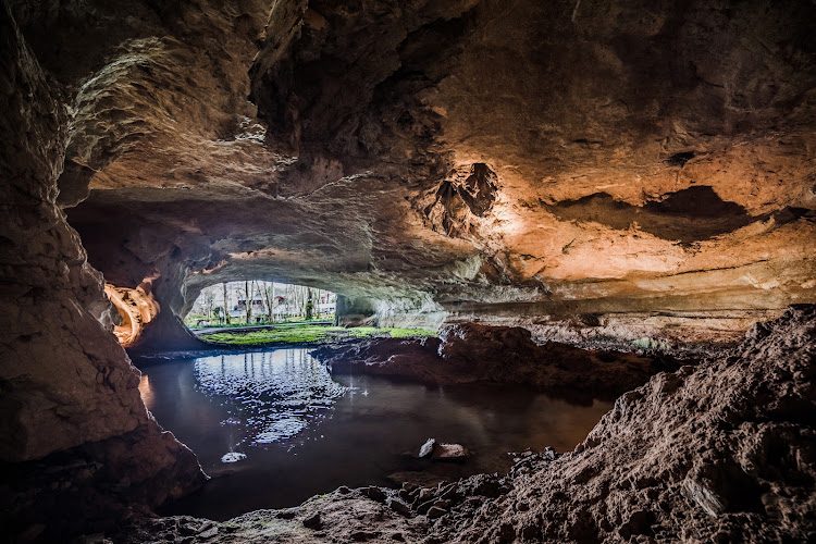 Grottes de Sare - géologie, Préhistoire et mythologie basque en 1 h — Visite de grottes & gouffres — Sare