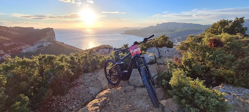 Trolib Cassis - VTT électriques avec itinéraires GPS en Provence - Location de vélo - Cassis