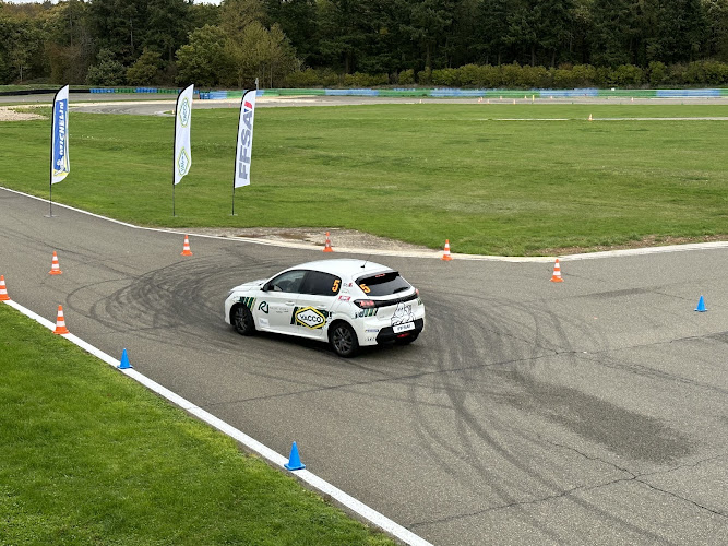 Circuits de l'Ouest Parisien — Stage pilotage rallye — Dreux