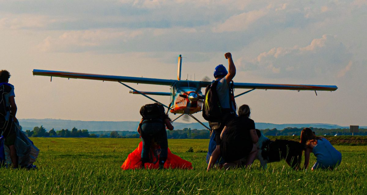 Parachutisme71 — Saut en Parachute - Tandem — Fragnes-la-Loyère