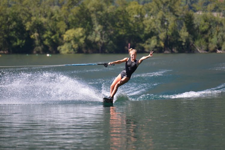 Waterski Park - bouée tractée à Pontpoint — Pontpoint