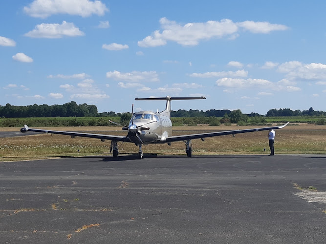 Aérodrome de Libourne - Les Artigues de Lussac — Baptême en ULM — Les Artigues-de-Lussac