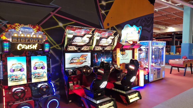 Newtown park — Arcade et Aires de jeux en intérieur pour adultes & enfants — Villeneuve-la-Garenne