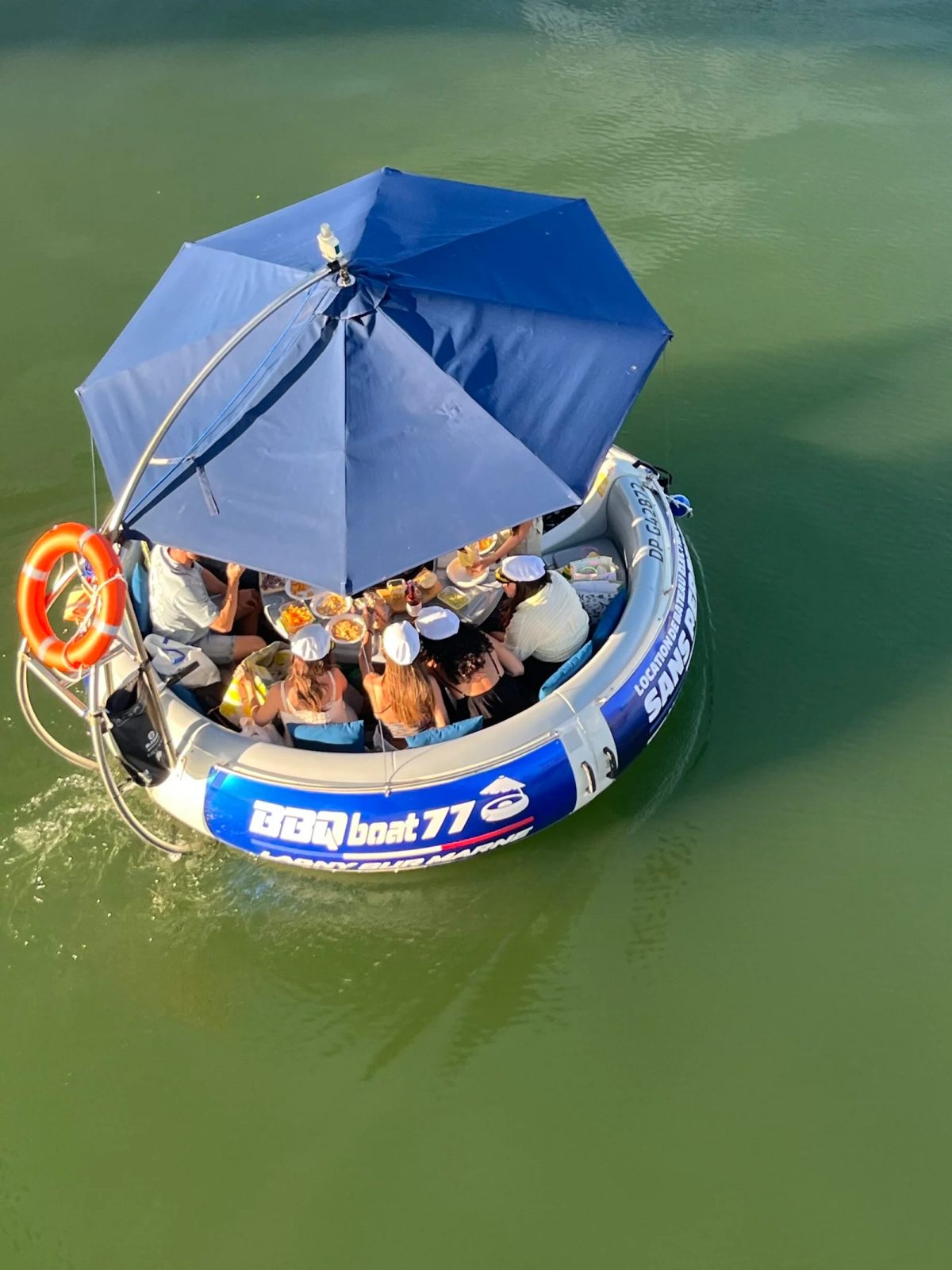 BBQ Boat 77 - bateau barbecue sans permis sur la Marne à Lagny-sur-Marne