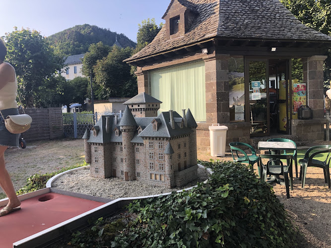 Location de rosalies à Vic-sur-Cère - Le P'tit Kiosque de la Cère — Vic-sur-Cère