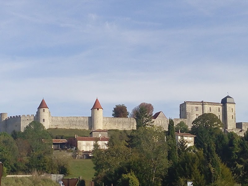 Château de Villebois-Lavalette — Patrimoine — Villebois-Lavalette