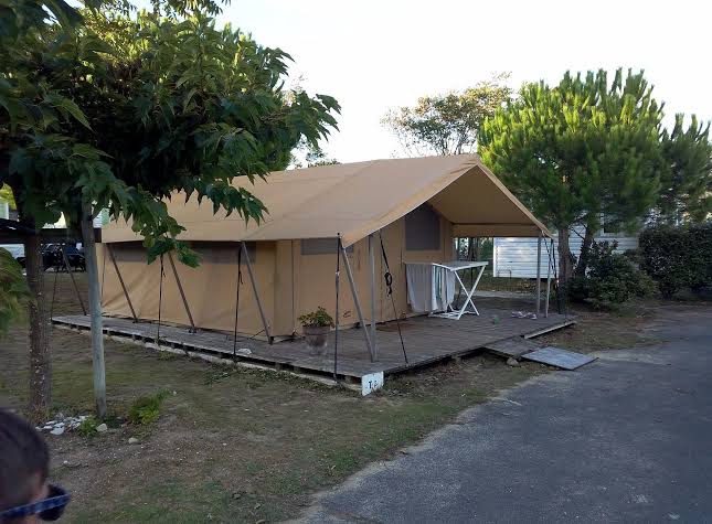 Camping Le Remondeau - Roulotte et tonneaux sur l’île de Ré — La Couarde-sur-Mer