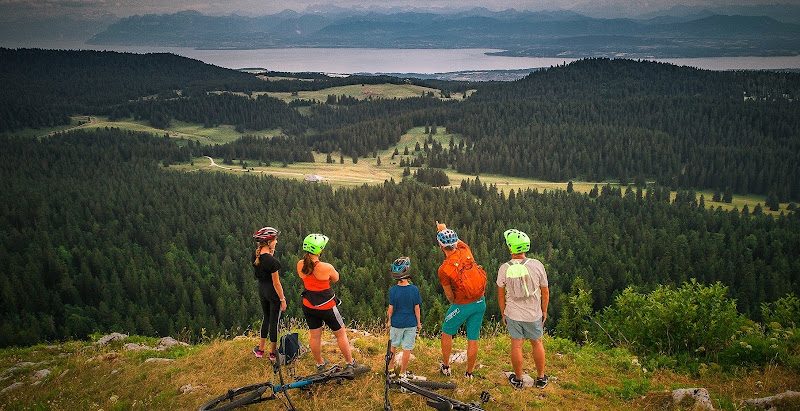 La Boîte à Montagne (Canyoning, Via Ferrata, Spéléologie, Kayak, VTT, Ecole de ski) - Raquettes à neige - Les Rousses