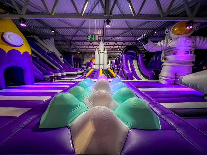 Planet Park Emerainville — Arcade et Aires de jeux en intérieur pour adultes & enfants — Émerainville