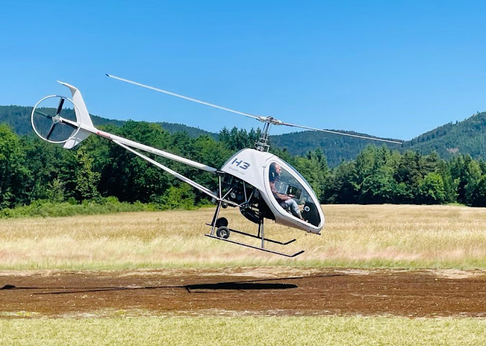 2TAF VOSGES Alsace - Baptêmes de l'air Vols en Hélicoptère Ulm Avion — Baptême de l'air - Hélicoptère — Remomeix