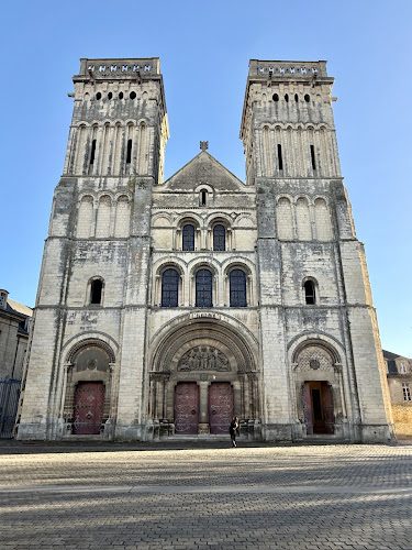 Abbaye-aux-Dames de Caen - reine Mathilde, Trinité et cloître — Patrimoine — Caen
