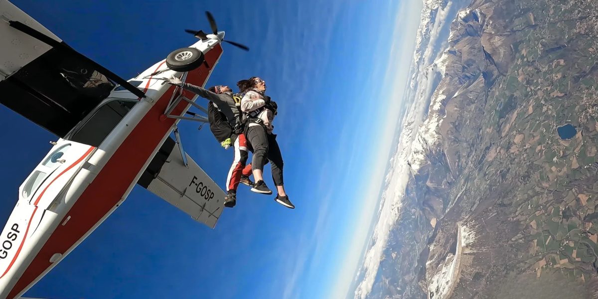 Skydive Center : Parachutisme à Tallard — Saut en Parachute - Tandem — Tallard