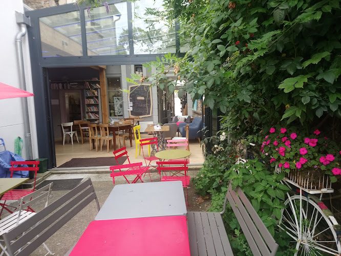 Le Temps de Vivre - café-librairie, jeux et coworking à Aixe-sur-Vienne - Cafés-librairies & salons de thé littéraires - Aixe-sur-Vienne
