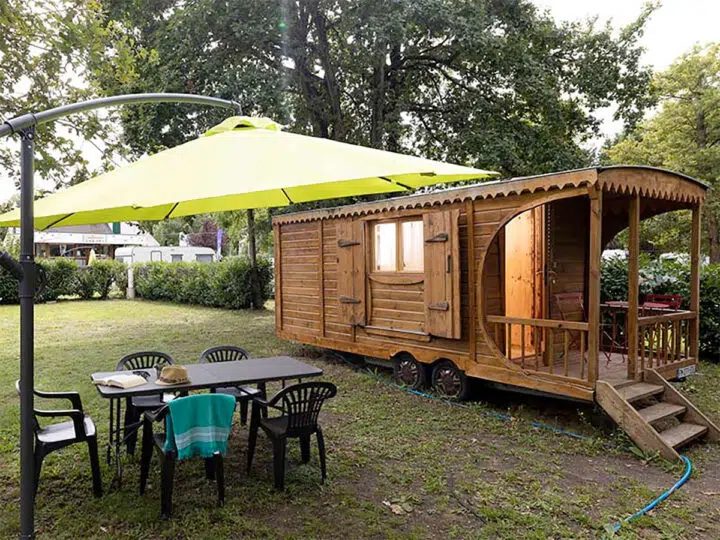 Camping La Rivière Dorée — Tiny houses & containers aménagés — Bagneaux-sur-Loing