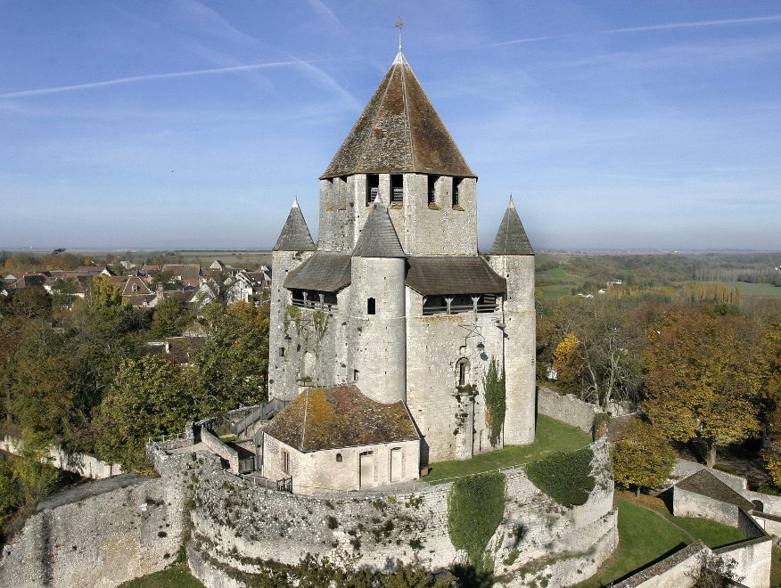 Tour César - Cité médiévale de Provins — Patrimoine — Provins