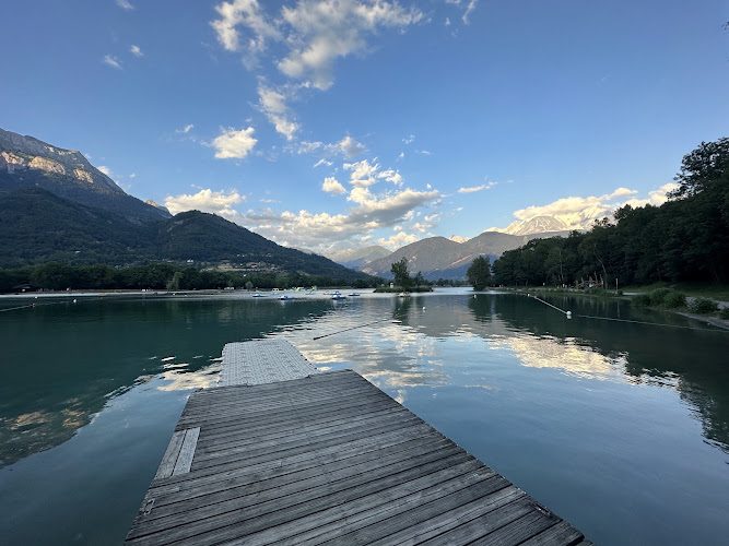 Location de pédalo au lac de Passy