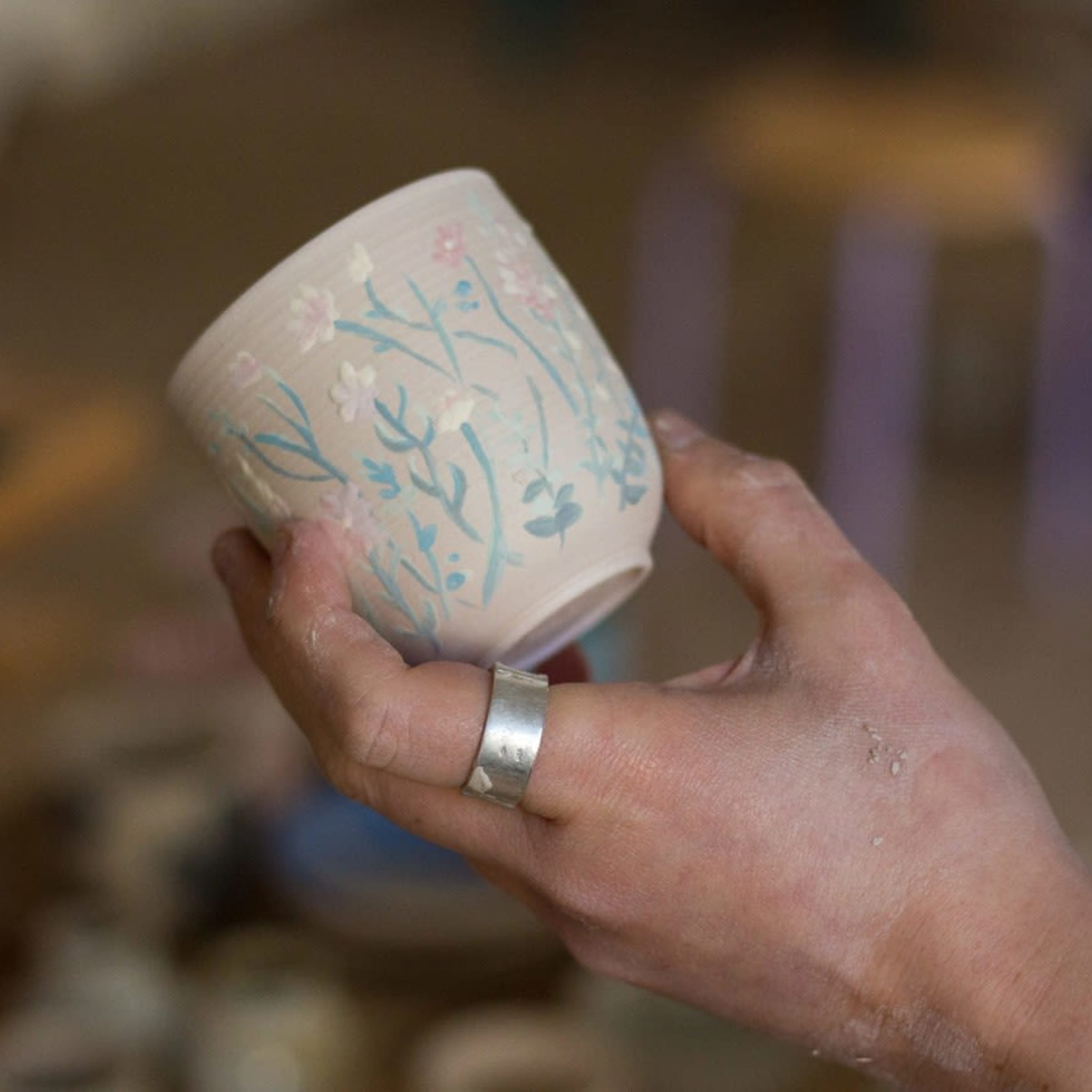 Atelier de décoration sur céramique à Nantes