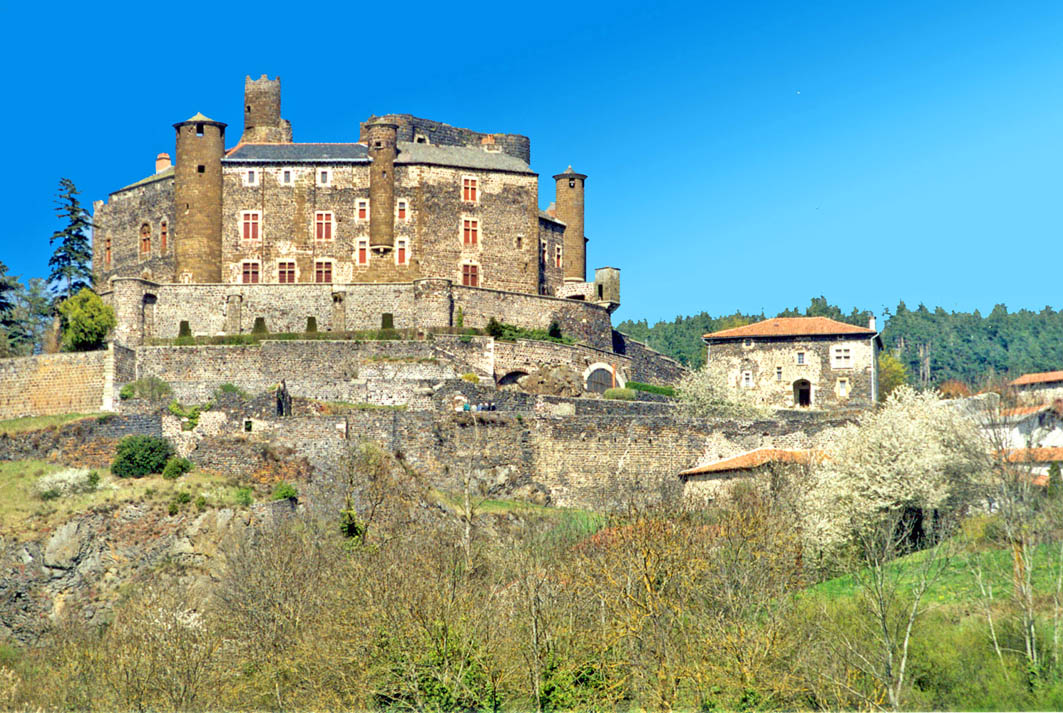 Château de Bouzols — Patrimoine — Arsac-en-Velay